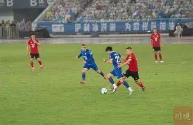 多米体育-篮球比赛主场穿什么颜色衣服